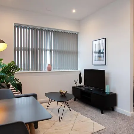 Modern 1 Bedroom Apartment In Bolton Exterior photo