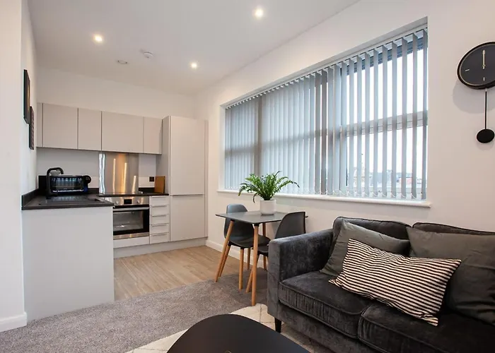 Modern 1 Bedroom Apartment In Bolton