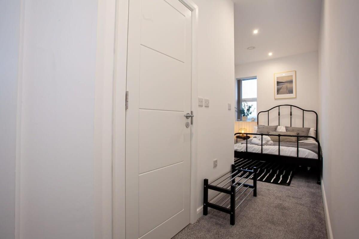 Modern 1 Bedroom In